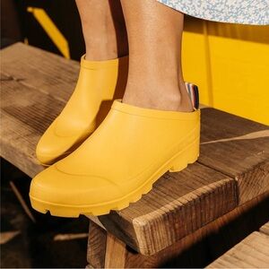 SeaVees Yellow Womens Bodega Clog
